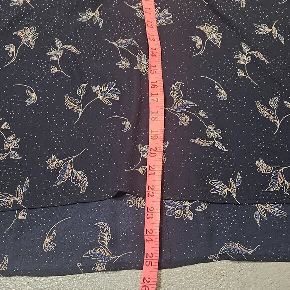 XXL Navy and white Floral Blouse with bow - Picture 7 of 9